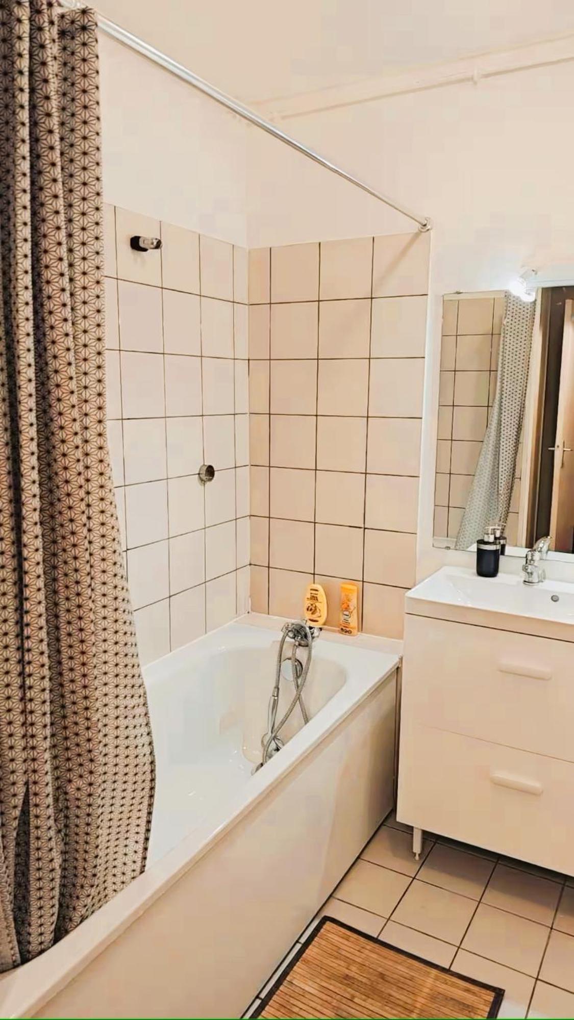 שאביל Mini-Studio Avec Kitchenette Ou Chambre Confort Avec Frigo Et Tv - Parking En Option Sur Resa ! מראה חיצוני תמונה